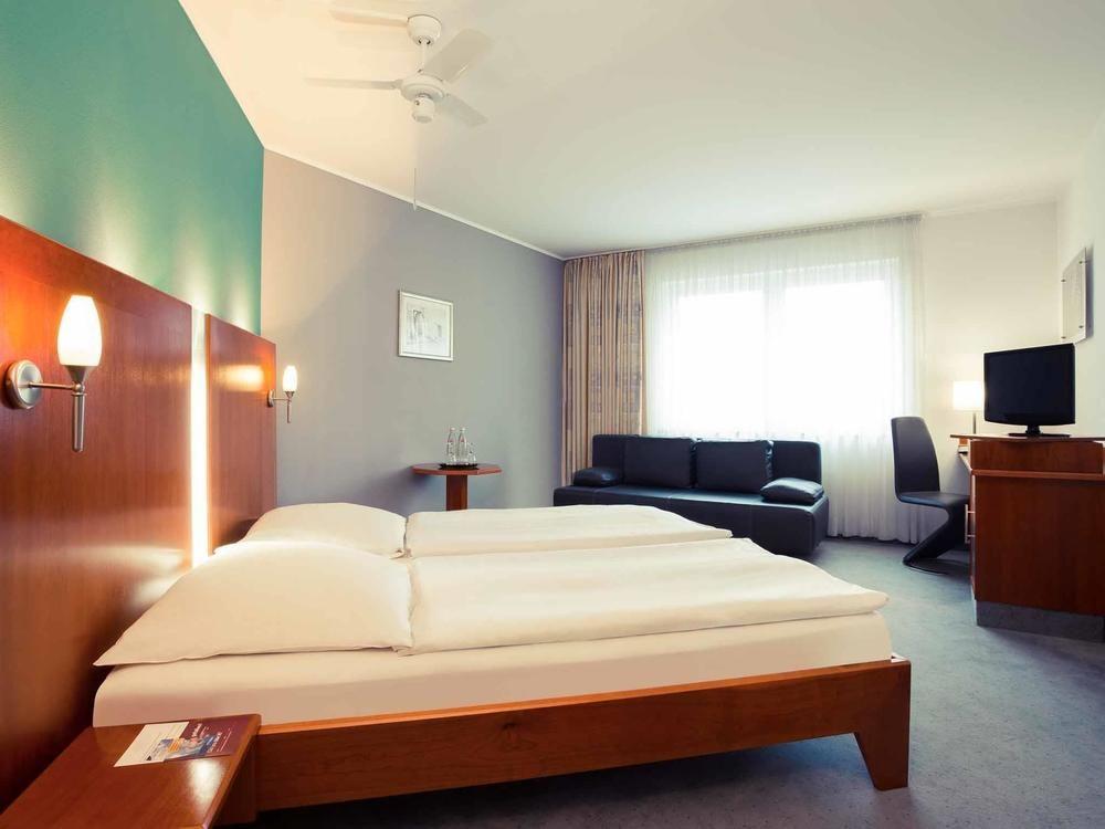 Select Hotel Oberhausen Ομπερχάουζεν Εξωτερικό φωτογραφία